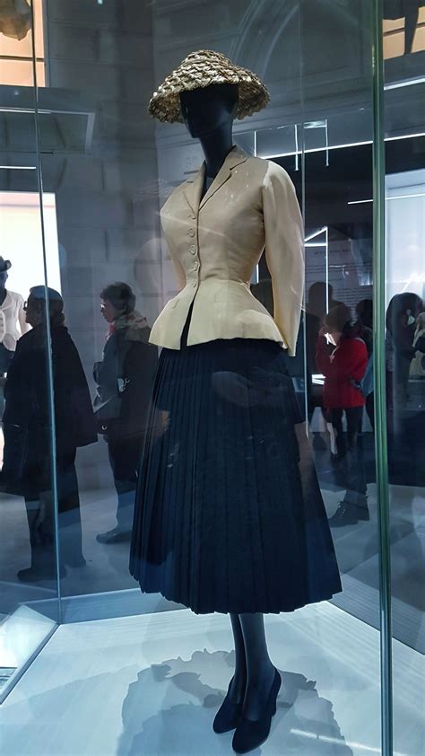 dior bar suit|history of the bar suit.